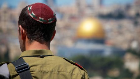 pub IDF Lone Soldiers